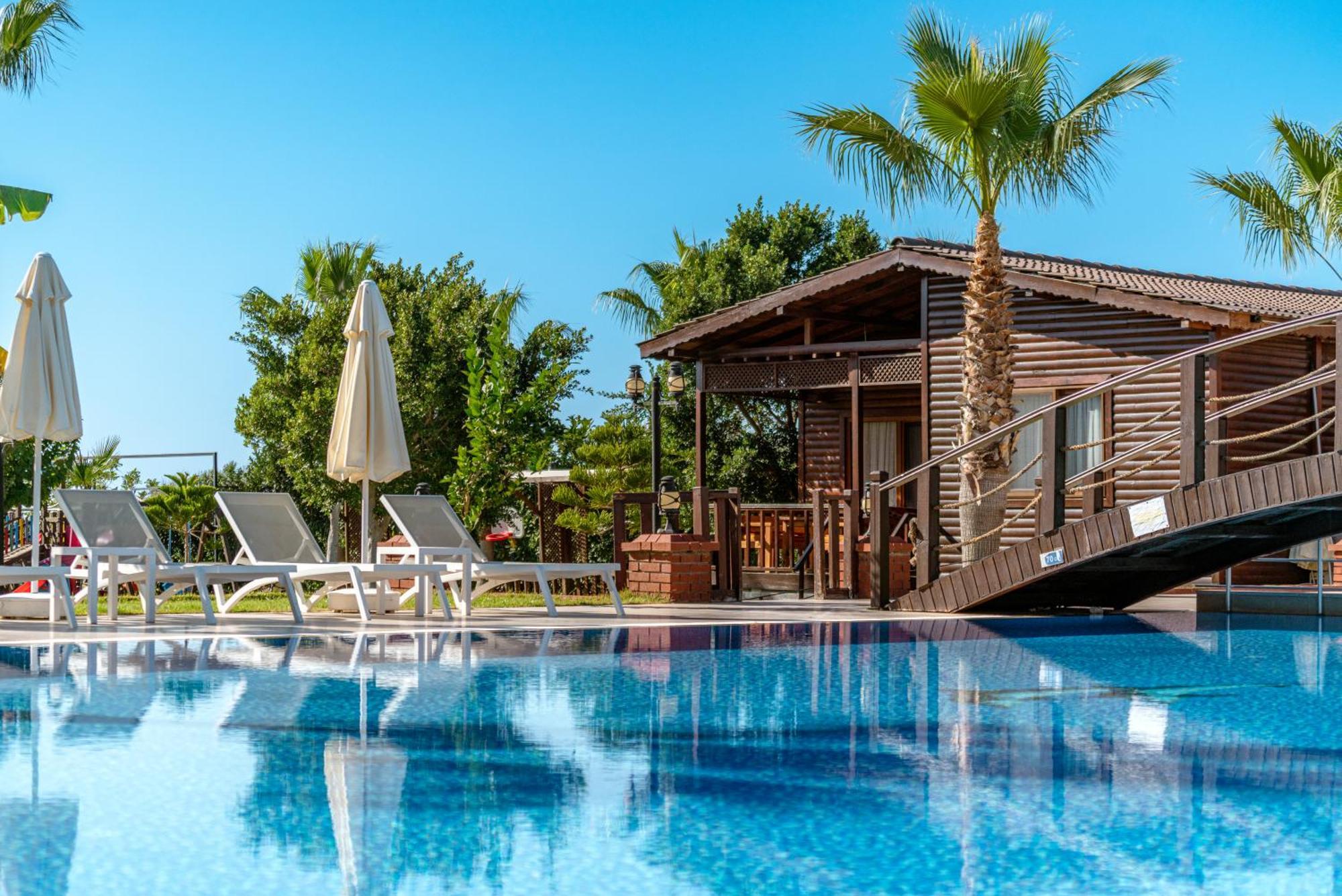 Sedir Park - Beach Bungalow Kargıcak Eksteriør billede