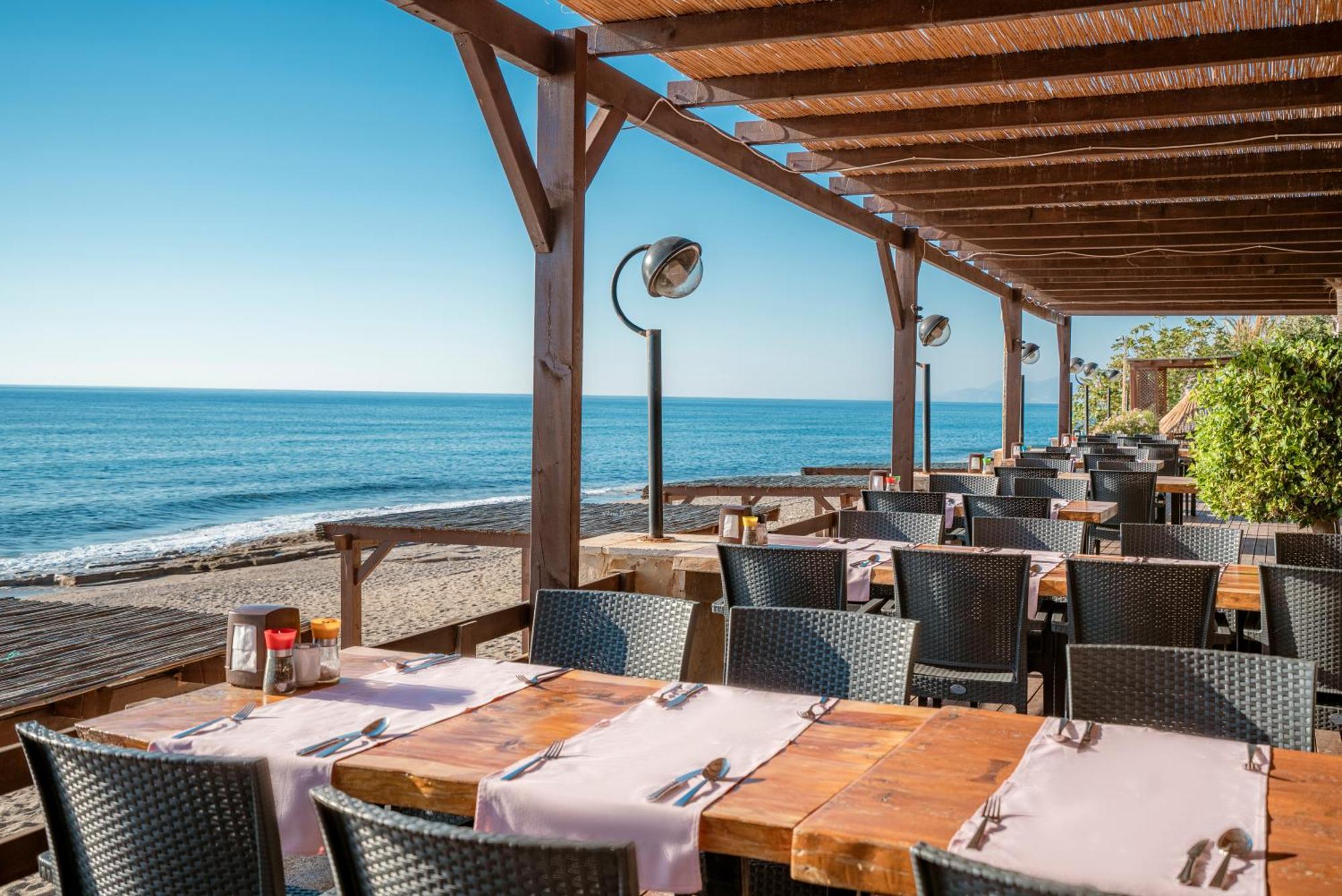 Sedir Park - Beach Bungalow Kargıcak Eksteriør billede